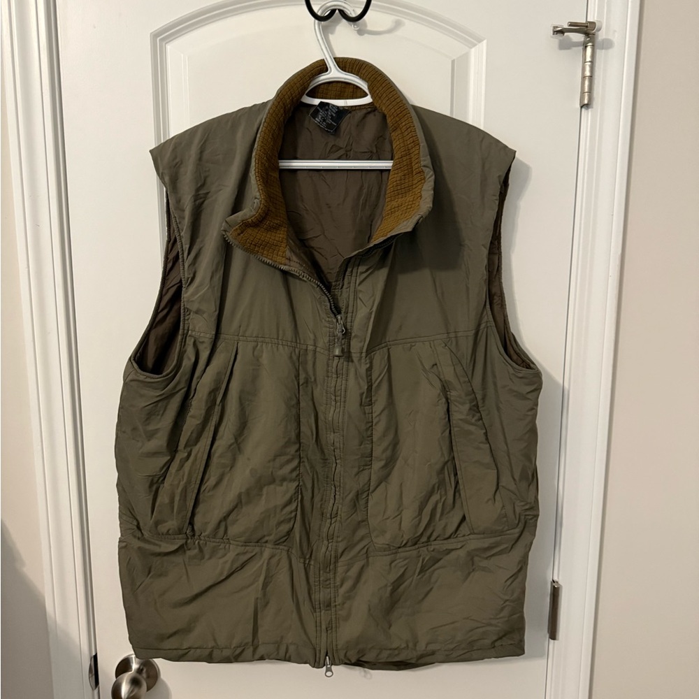 Patagonia Level 7 Special Operations vest Men's Olive Green Quilted Vest